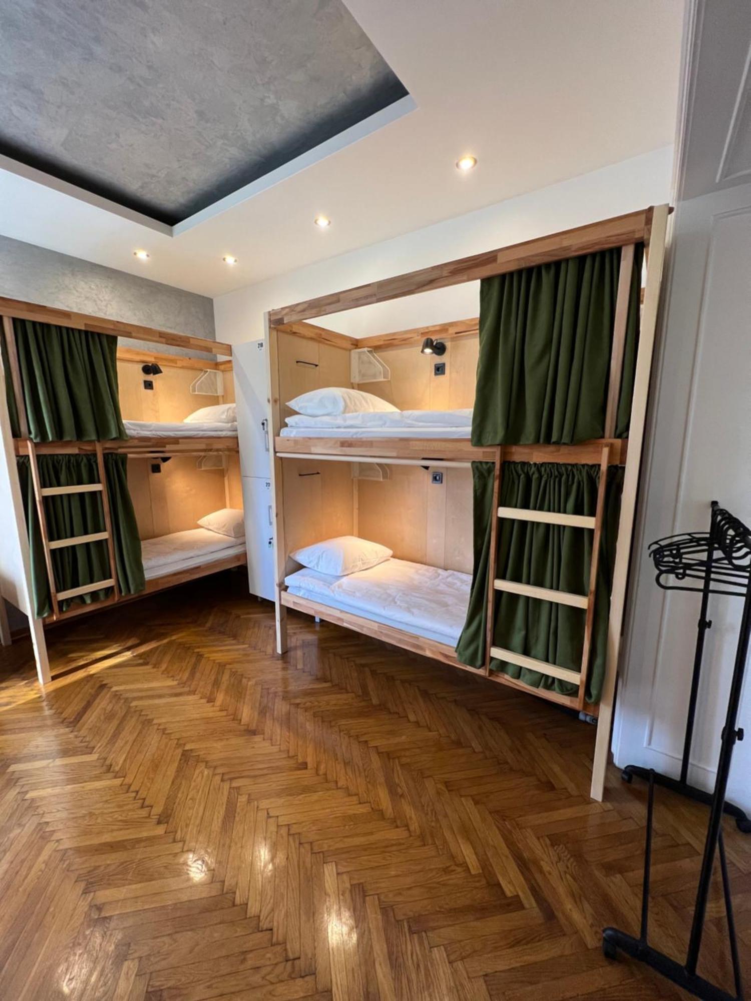 Cabbage Hostel Beograd Ngoại thất bức ảnh