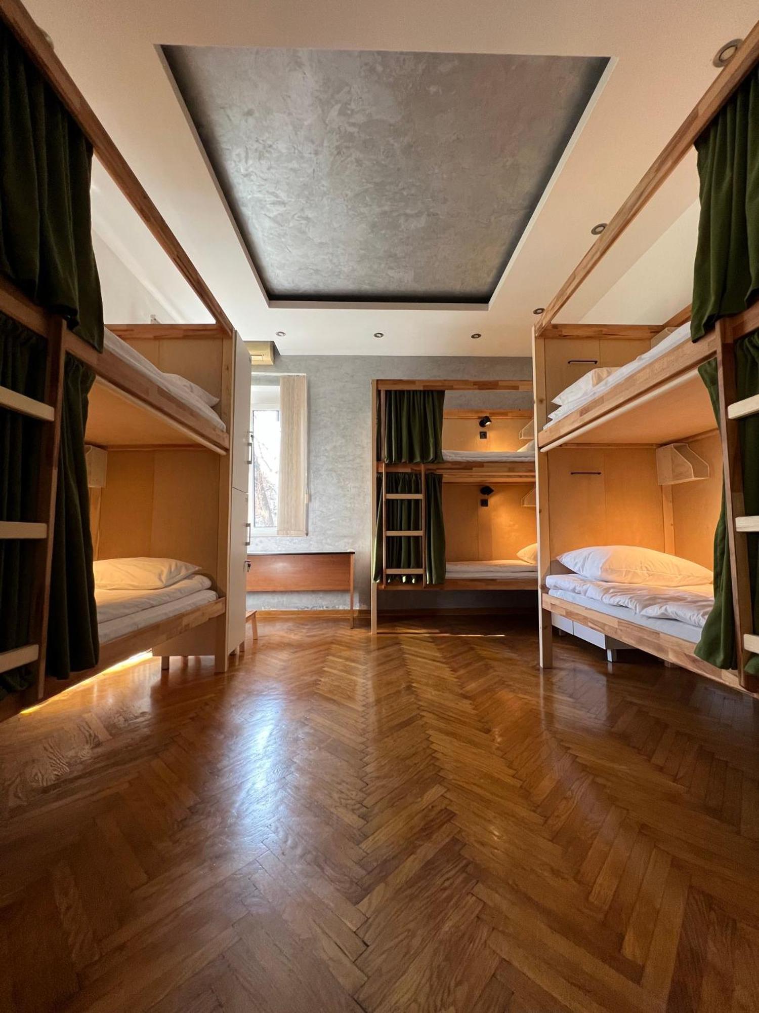 Cabbage Hostel Beograd Ngoại thất bức ảnh