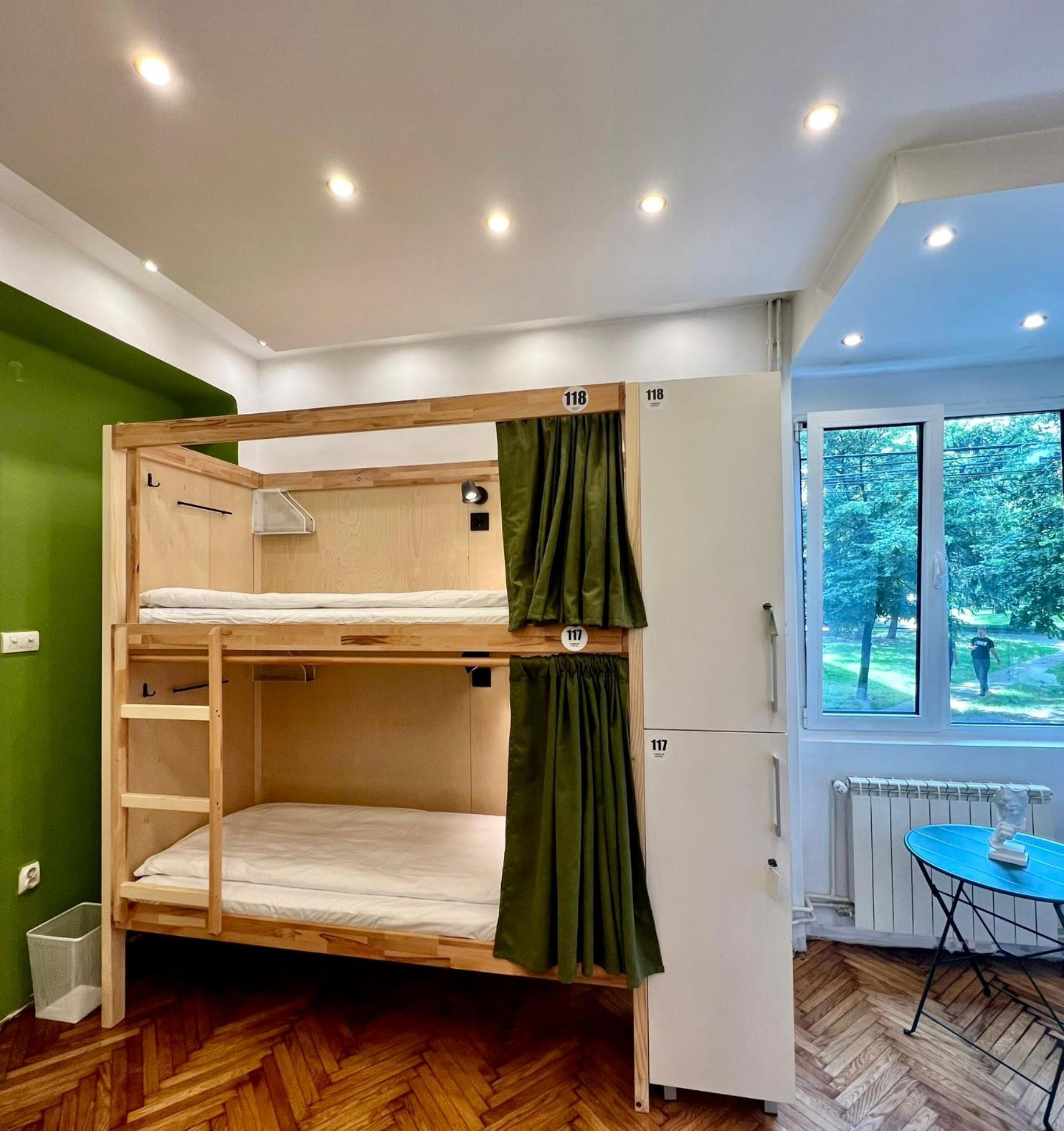 Cabbage Hostel Beograd Ngoại thất bức ảnh