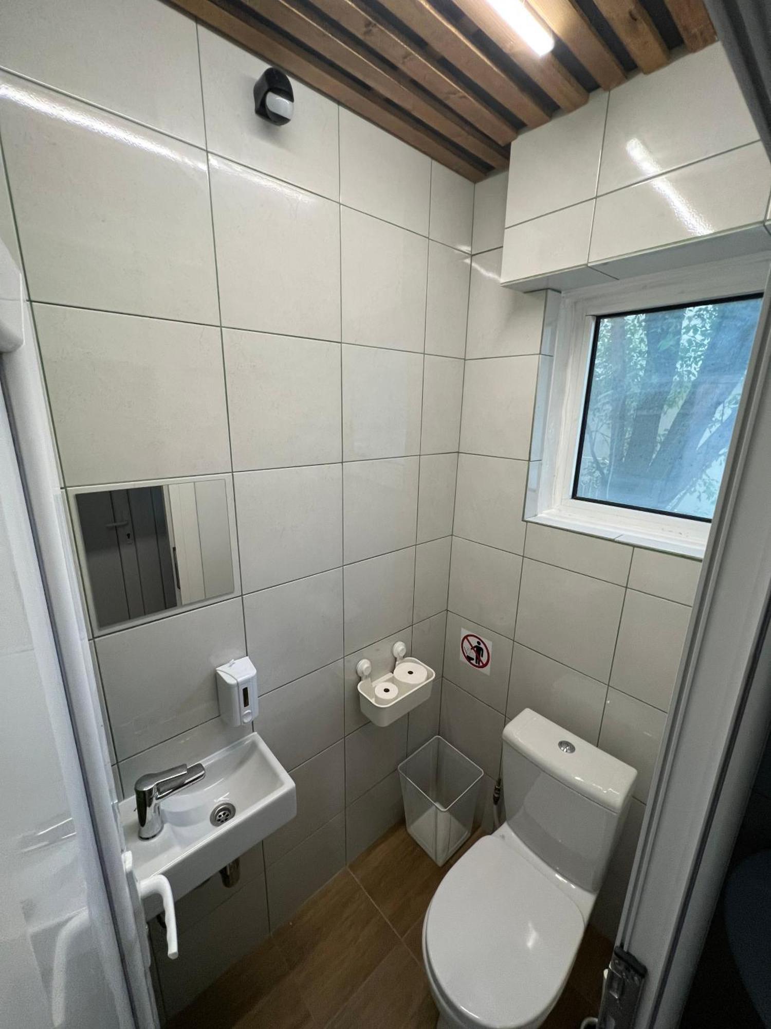 Cabbage Hostel Beograd Ngoại thất bức ảnh
