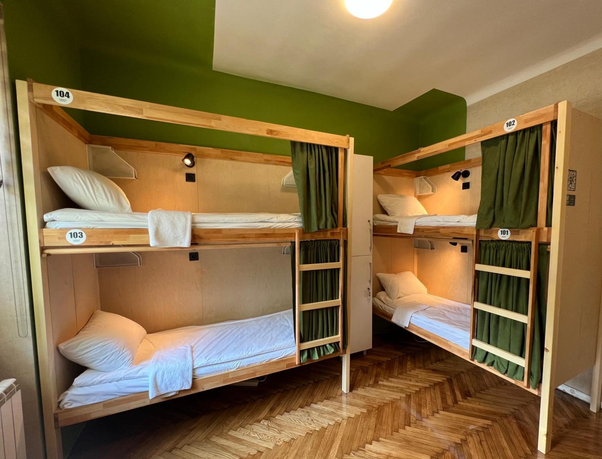 Cabbage Hostel Beograd Ngoại thất bức ảnh