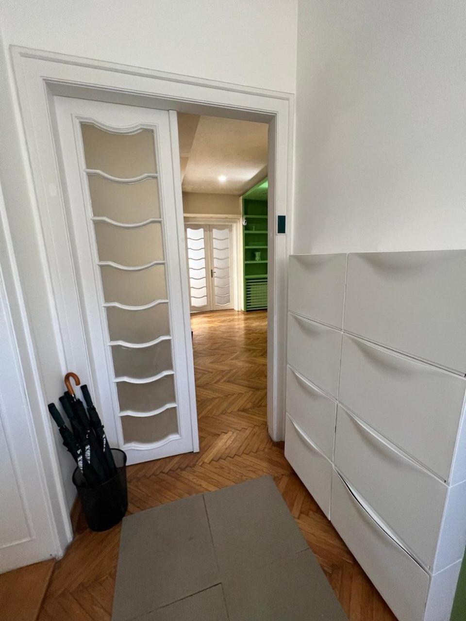 Cabbage Hostel Beograd Ngoại thất bức ảnh