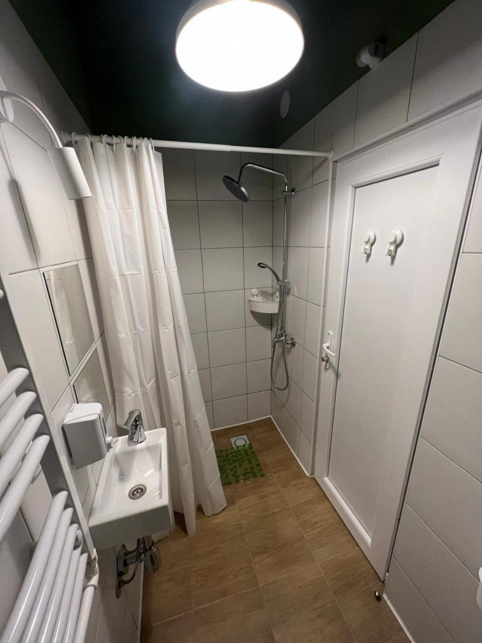 Cabbage Hostel Beograd Ngoại thất bức ảnh
