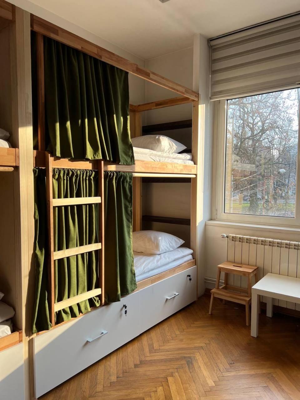 Cabbage Hostel Beograd Ngoại thất bức ảnh