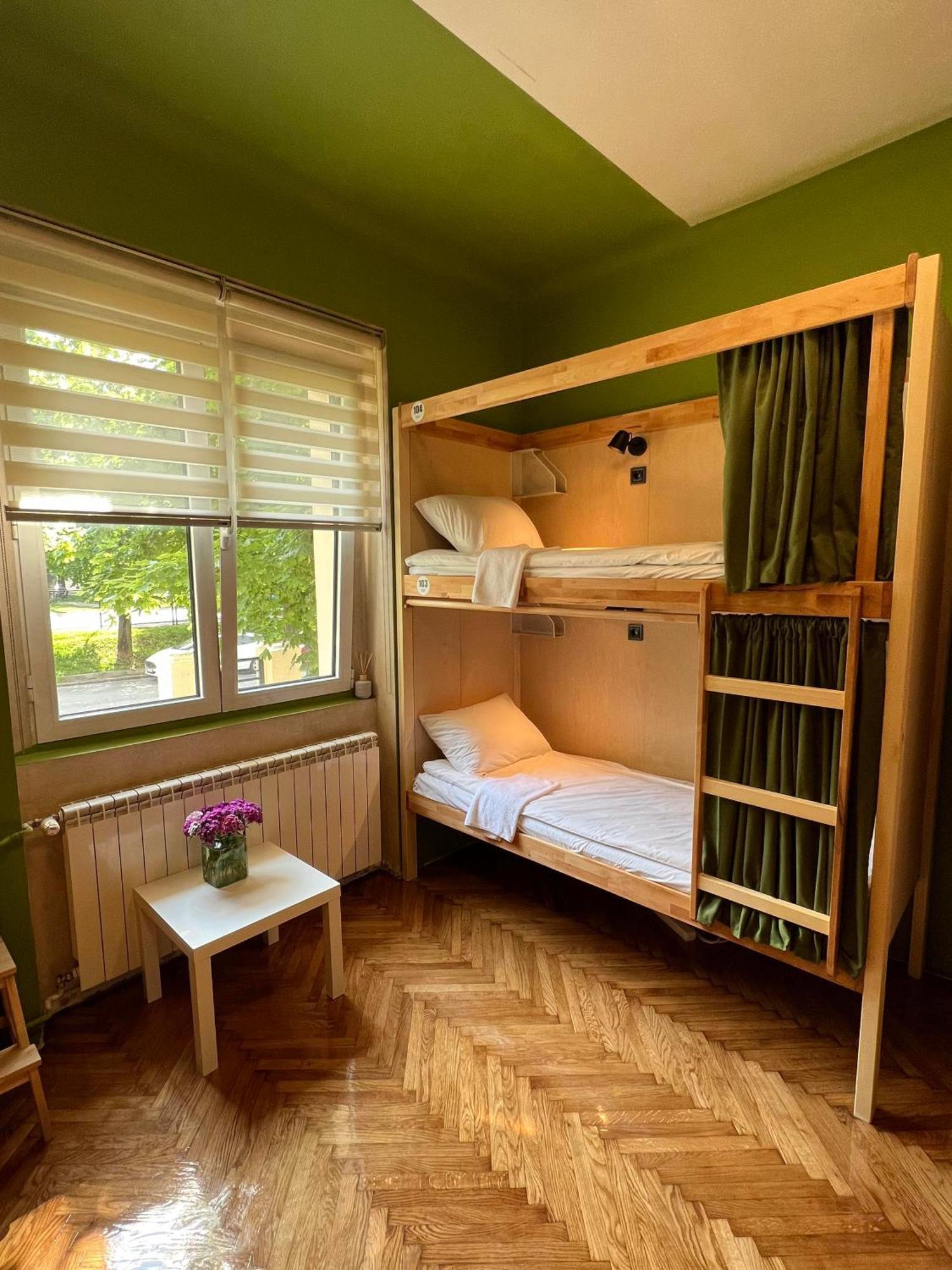 Cabbage Hostel Beograd Ngoại thất bức ảnh