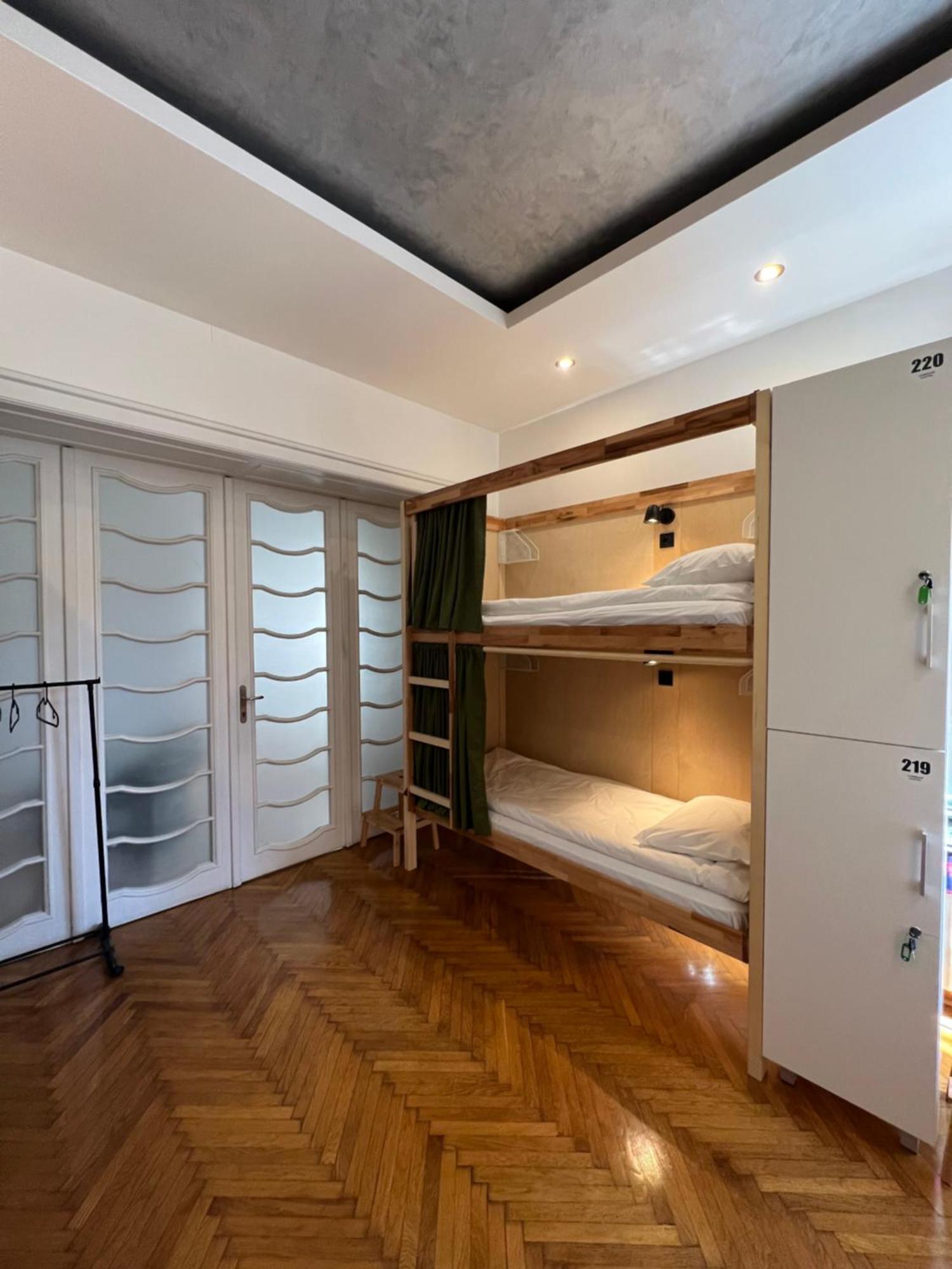 Cabbage Hostel Beograd Ngoại thất bức ảnh